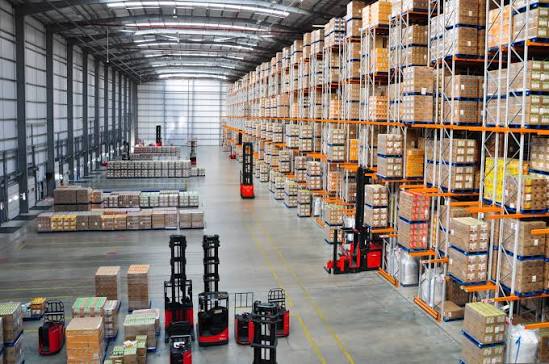 Warehouse and handling equipment supporting coordinated project logistics